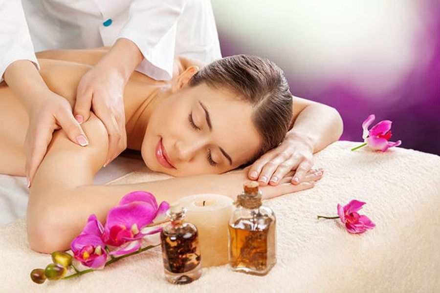 Aroma Therapy Massage